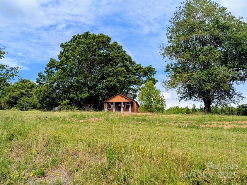 2991 Brad Deal Road, Valdese, NC 28690.  MLS# CAR4254989, YatesRealty ID 10492. 
