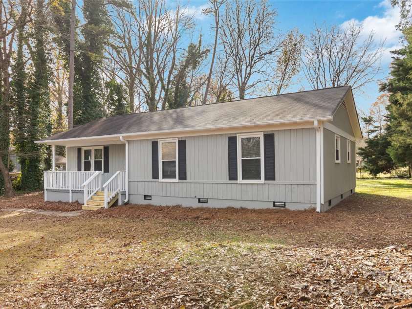 1637 Sumner Drive, Rock Hill, SC 29732.  MLS# CAR4255160, YatesRealty ID 10495. 