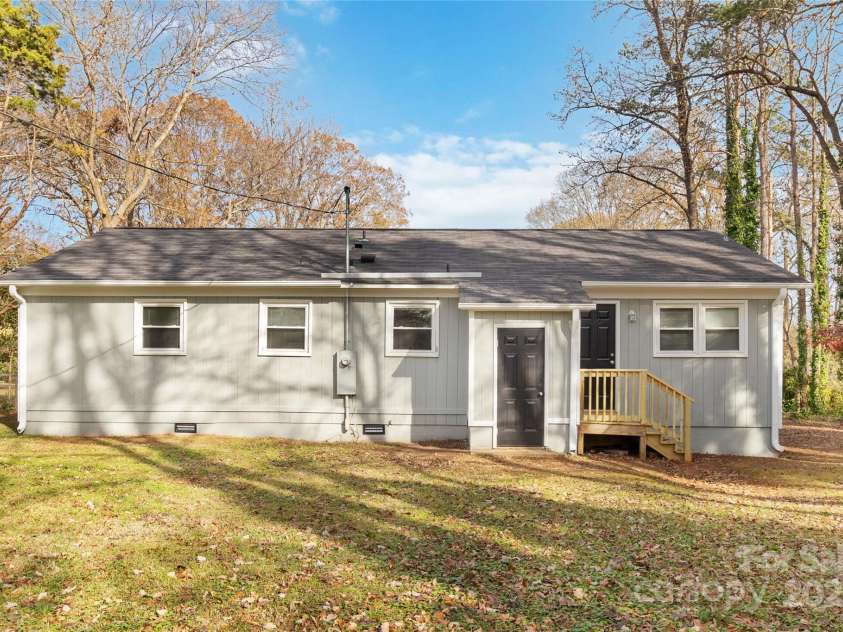 1637 Sumner Drive, Rock Hill, SC 29732.  MLS# CAR4255160, YatesRealty ID 10495. 