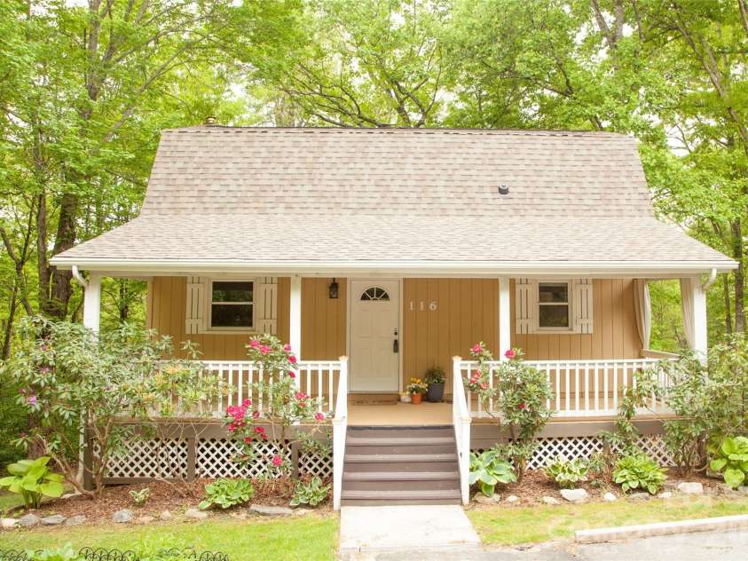 116 Vehorn Road, Fairview, NC 28730.  MLS# CAR4345277, YatesRealty ID 10496. Welcome Home!