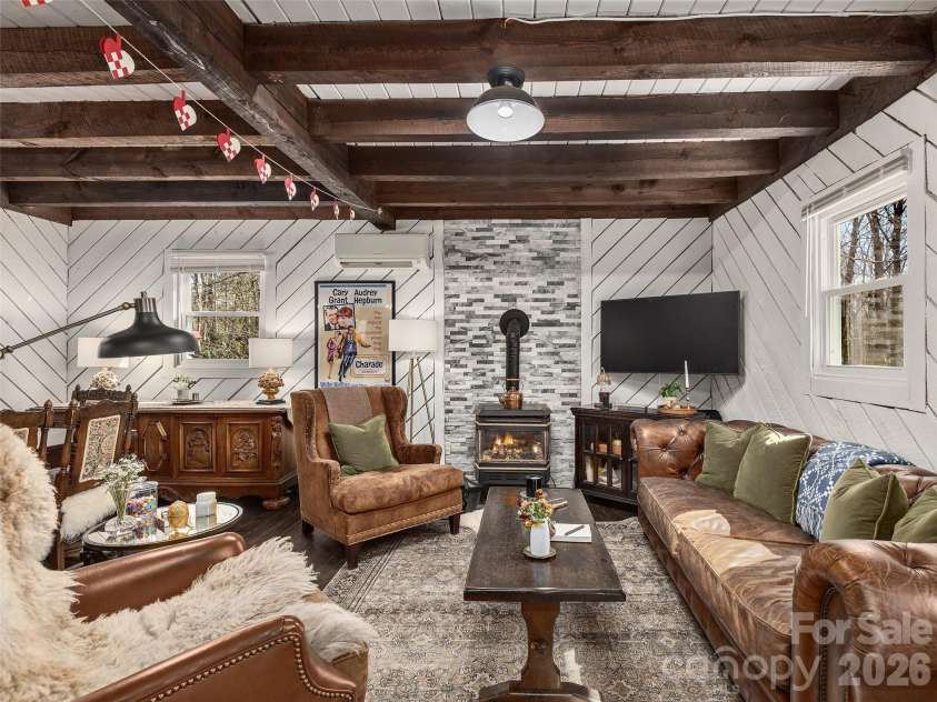 116 Vehorn Road, Fairview, NC 28730.  MLS# CAR4354116, YatesRealty ID 10496. Upper Level Living Room