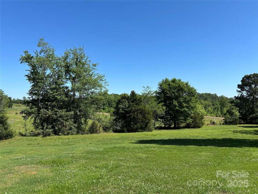 336 Bridges Road, Blacksburg, SC 29702.  MLS# CAR4252119, YatesRealty ID 10497. 