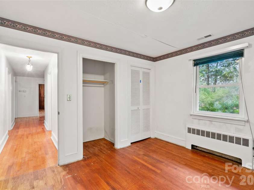 474 Main Street, Mars Hill, NC 28754.  MLS# CAR4343088, YatesRealty ID 10497. 