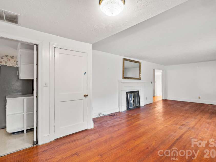 474 Main Street, Mars Hill, NC 28754.  MLS# CAR4343088, YatesRealty ID 10497. 