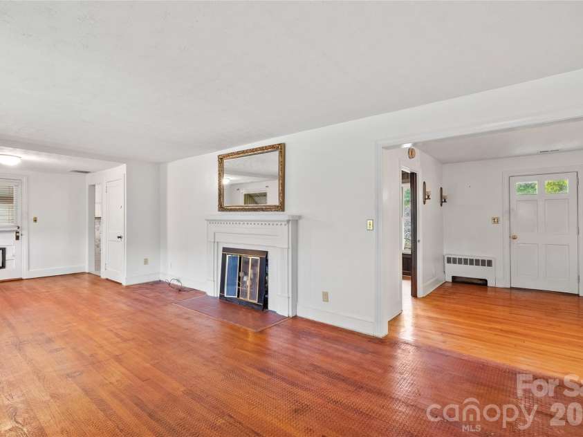 474 Main Street, Mars Hill, NC 28754.  MLS# CAR4343088, YatesRealty ID 10497. 