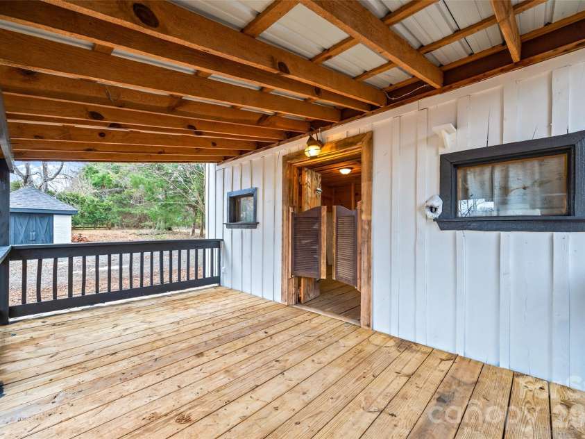 4912 York Highway, Rock Hill, SC 29732.  MLS# CAR4347047, YatesRealty ID 10498. 