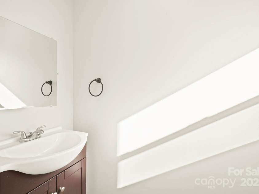 1211 College Avenue, Lenoir, NC 28645.  MLS# CAR4247707, YatesRealty ID 10499. 