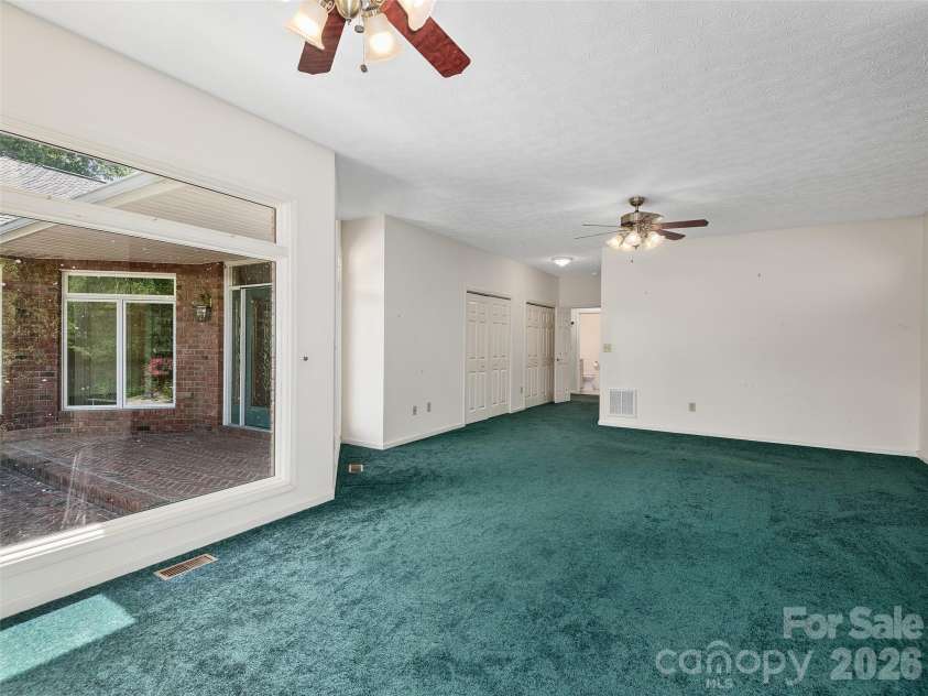 39 Beaumont Drive, Hendersonville, NC 28739.  MLS# CAR4385271, YatesRealty ID 10499. Primary Bedroom