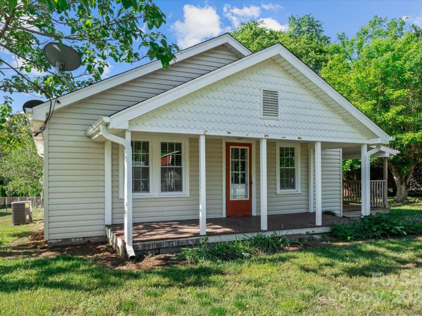 1516 Brock Road, Yadkinville, NC 27055.  MLS# CAR4253863, YatesRealty ID 105. 