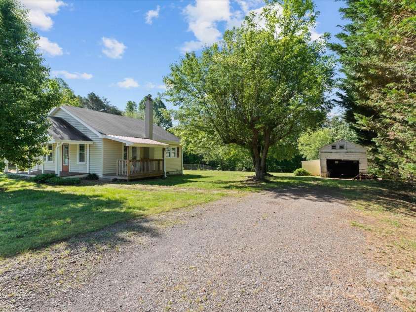 1516 Brock Road, Yadkinville, NC 27055.  MLS# CAR4253863, YatesRealty ID 105. 