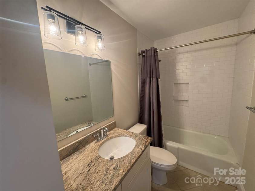 4909 Torrey Pines Court, Charlotte, NC 28226.  MLS# CAR4284066, YatesRealty ID 105. Upstairs Full Bath