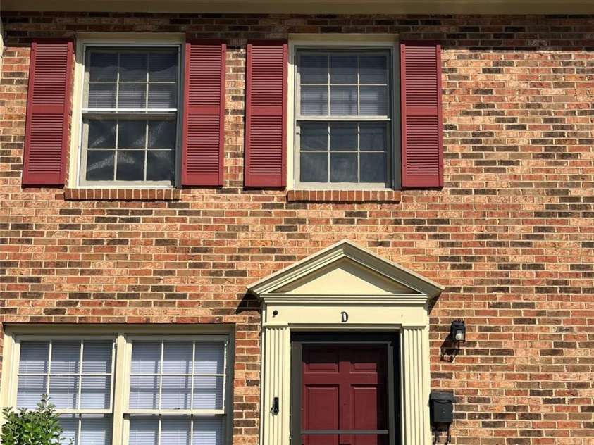 1236 Archdale Drive, Charlotte, NC 28217.  MLS# CAR4287565, YatesRealty ID 1050. Front of unit