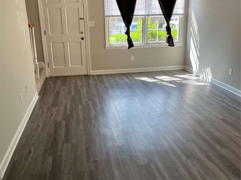 1236 Archdale Drive, Charlotte, NC 28217.  MLS# CAR4287565, YatesRealty ID 1050. Living room