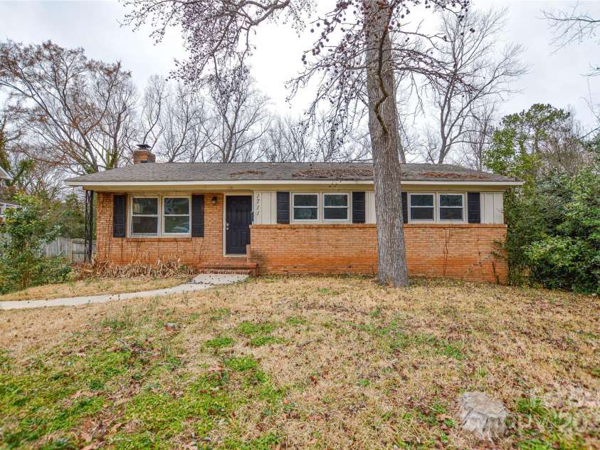 1711 Brookdale Avenue, Charlotte, NC 28210.  MLS# CAR4223043, YatesRealty ID 1050. 