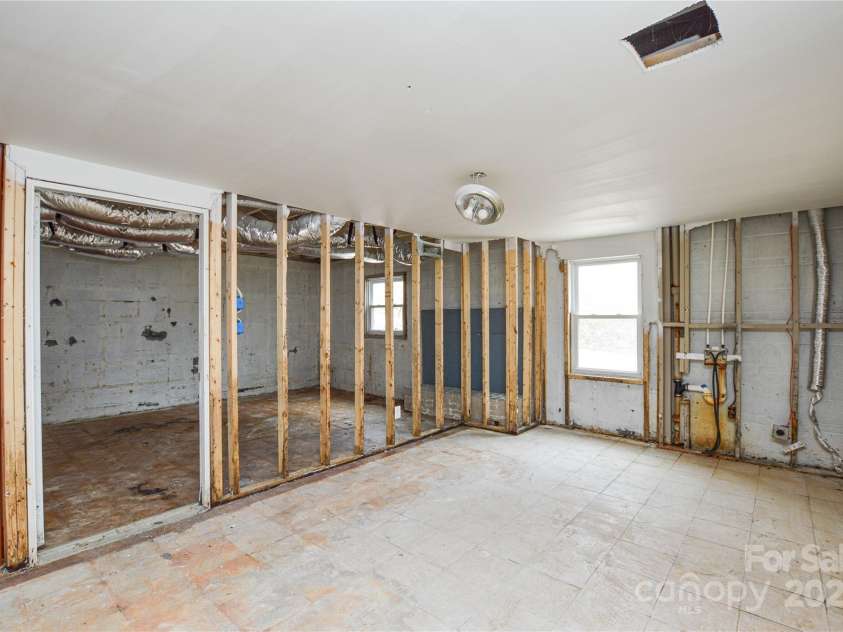 1711 Brookdale Avenue, Charlotte, NC 28210.  MLS# CAR4223043, YatesRealty ID 1050. 