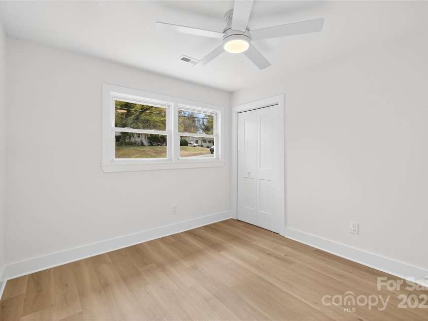 1711 Brookdale Avenue, Charlotte, NC 28210.  MLS# CAR4319037, YatesRealty ID 1050. 