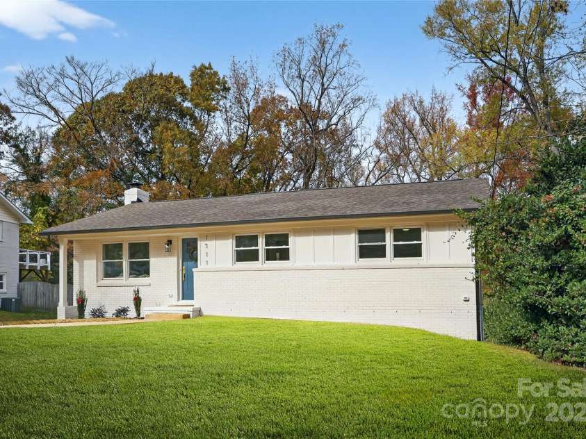 1711 Brookdale Avenue, Charlotte, NC 28210.  MLS# CAR4319037, YatesRealty ID 1050. 