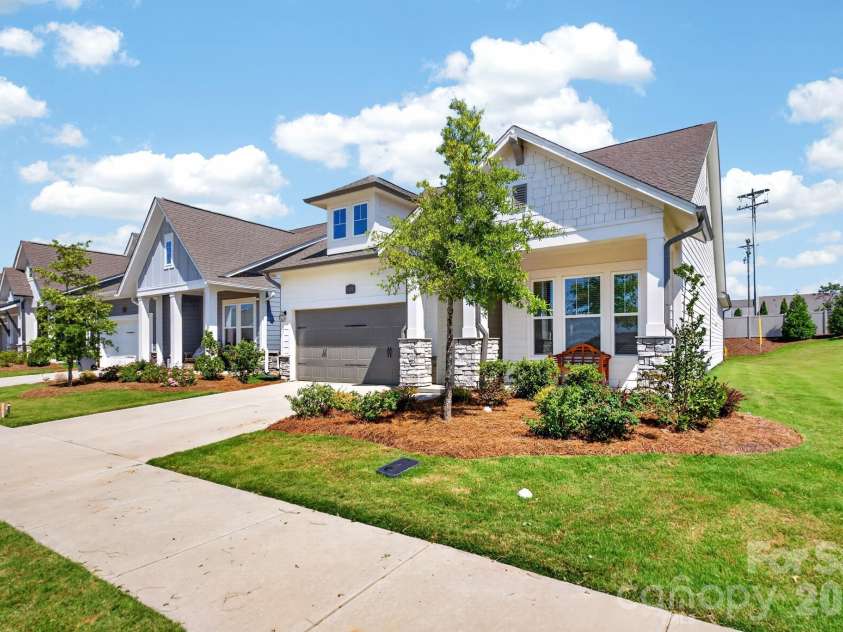 1306 Idyllic Lane, Waxhaw, NC 28173.  MLS# CAR4400609, YatesRealty ID 10501. Front Exterior