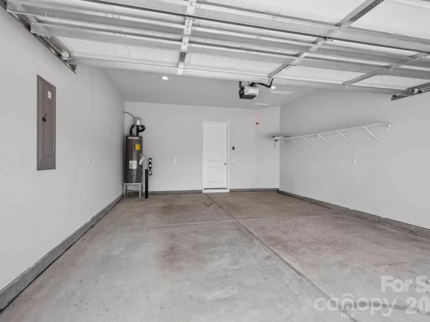 1306 Idyllic Lane, Waxhaw, NC 28173.  MLS# CAR4400609, YatesRealty ID 10501. Garage