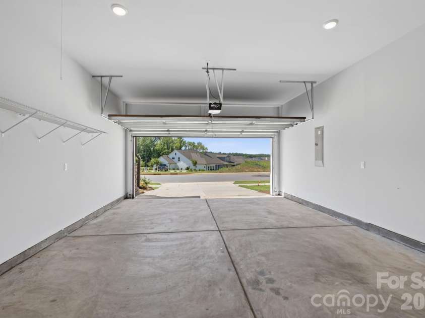 1306 Idyllic Lane, Waxhaw, NC 28173.  MLS# CAR4400609, YatesRealty ID 10501. Garage