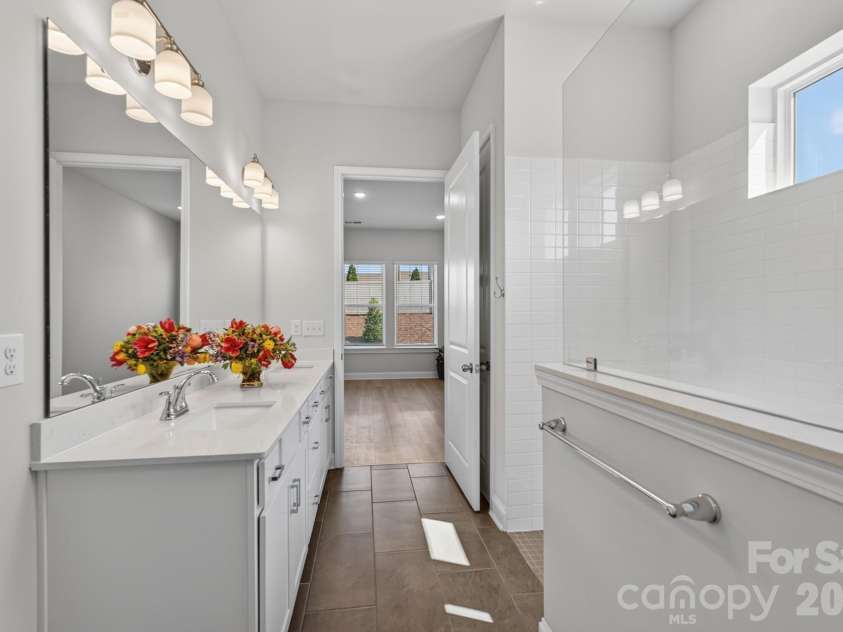 1306 Idyllic Lane, Waxhaw, NC 28173.  MLS# CAR4400609, YatesRealty ID 10501. Primary Bathroom