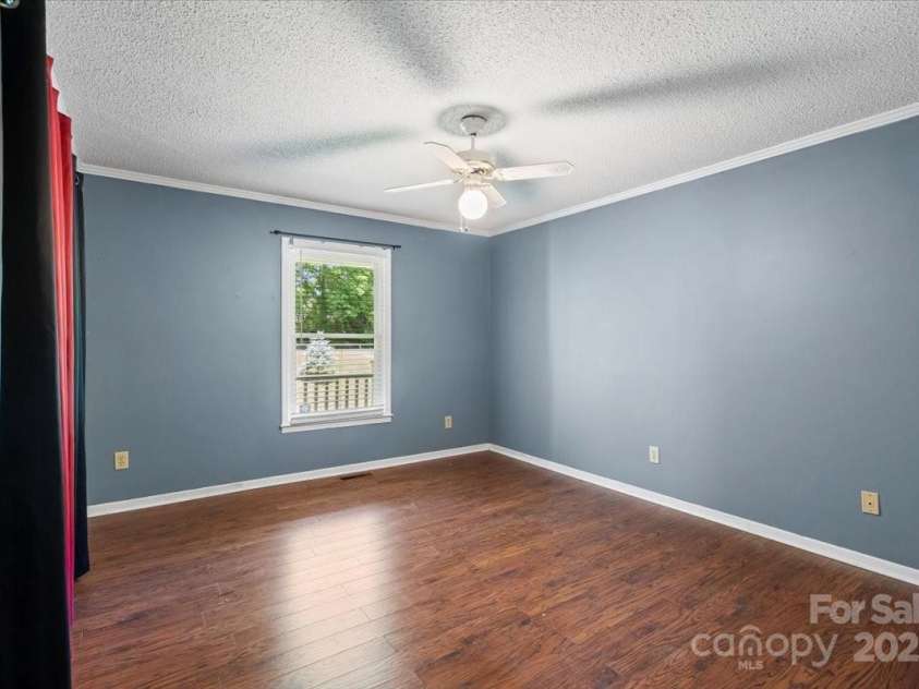 3712 Eaglebrook Drive, Gastonia, NC 28056.  MLS# CAR4253727, YatesRealty ID 10501. 