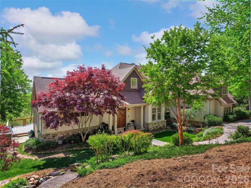 457 Coopers Hawk Drive, Asheville, NC 28803.  MLS# CAR4356580, YatesRealty ID 10502. 