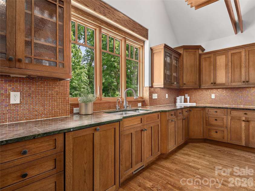 457 Coopers Hawk Drive, Asheville, NC 28803.  MLS# CAR4356580, YatesRealty ID 10502. 