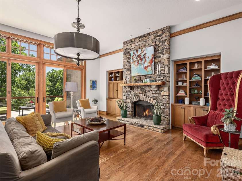 457 Coopers Hawk Drive, Asheville, NC 28803.  MLS# CAR4356580, YatesRealty ID 10502. 