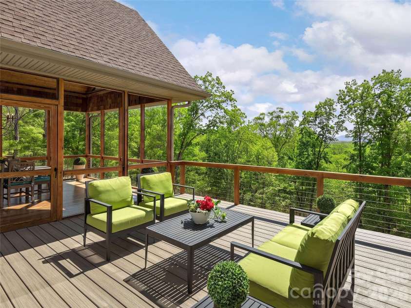 457 Coopers Hawk Drive, Asheville, NC 28803.  MLS# CAR4356580, YatesRealty ID 10502. 