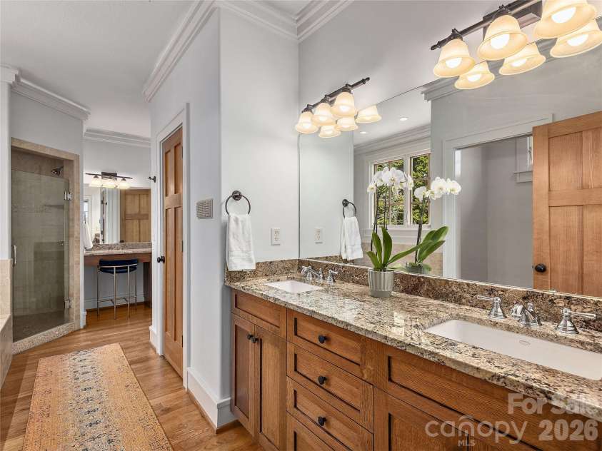 457 Coopers Hawk Drive, Asheville, NC 28803.  MLS# CAR4356580, YatesRealty ID 10502. 