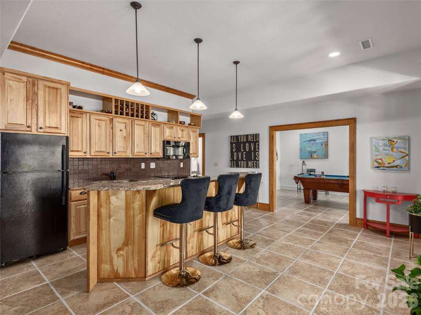 457 Coopers Hawk Drive, Asheville, NC 28803.  MLS# CAR4356580, YatesRealty ID 10502. 