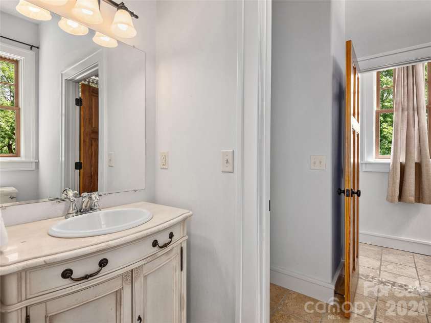 457 Coopers Hawk Drive, Asheville, NC 28803.  MLS# CAR4356580, YatesRealty ID 10502. 