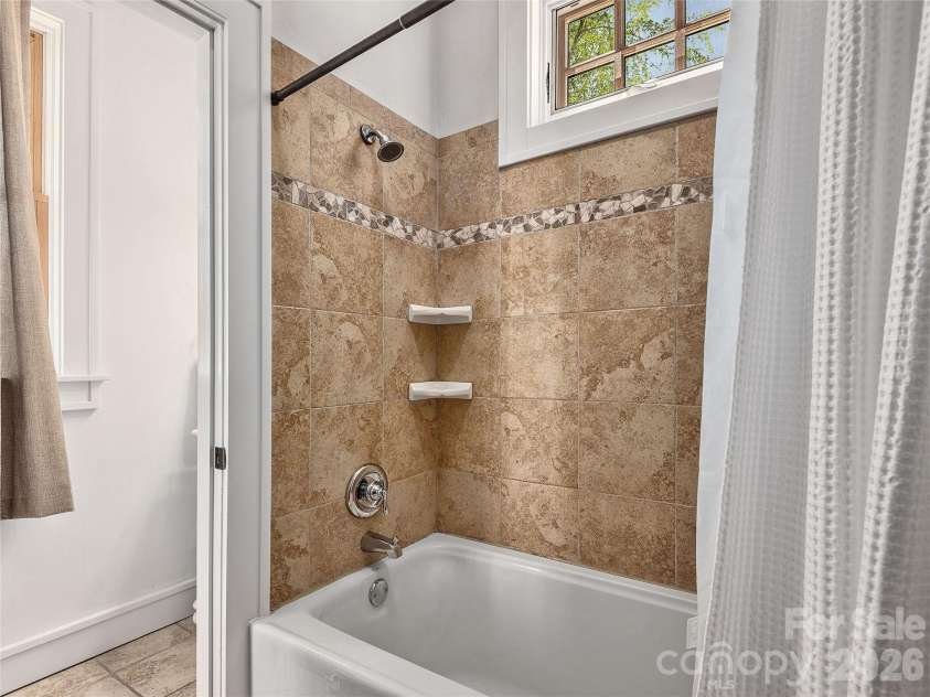 457 Coopers Hawk Drive, Asheville, NC 28803.  MLS# CAR4356580, YatesRealty ID 10502. 