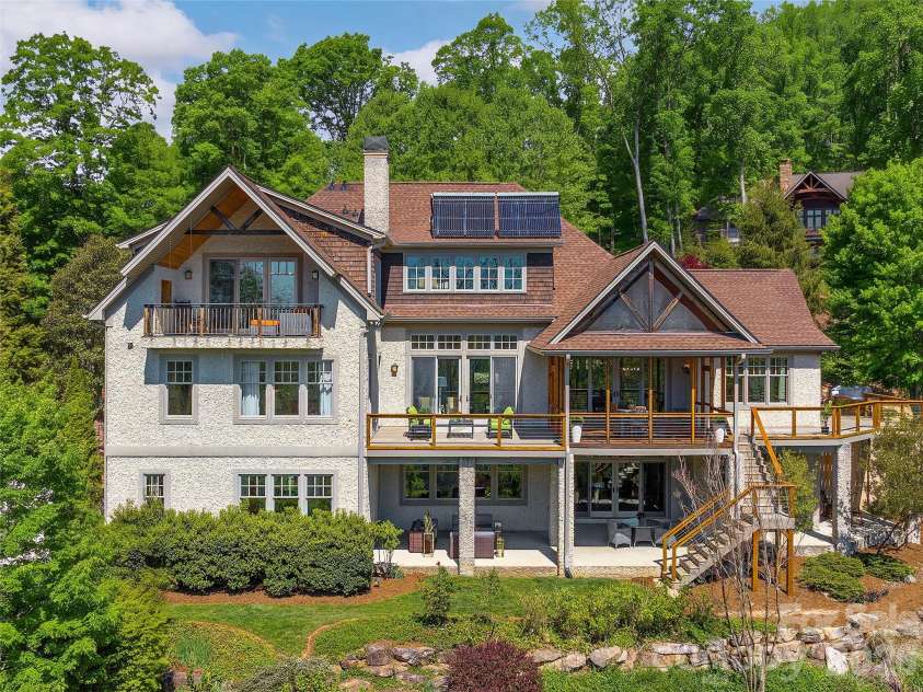457 Coopers Hawk Drive, Asheville, NC 28803.  MLS# CAR4356580, YatesRealty ID 10502. 