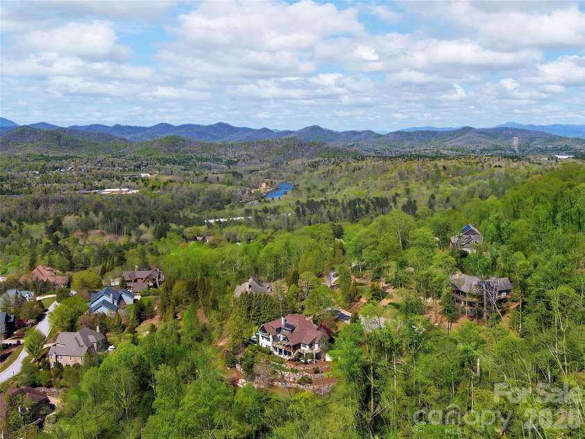 457 Coopers Hawk Drive, Asheville, NC 28803.  MLS# CAR4356580, YatesRealty ID 10502. 