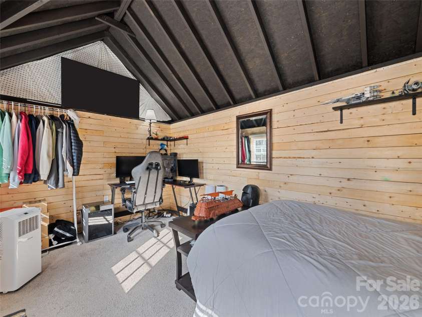 110 Ewart Drive, Hendersonville, NC 28739.  MLS# CAR4355158, YatesRealty ID 10503. 