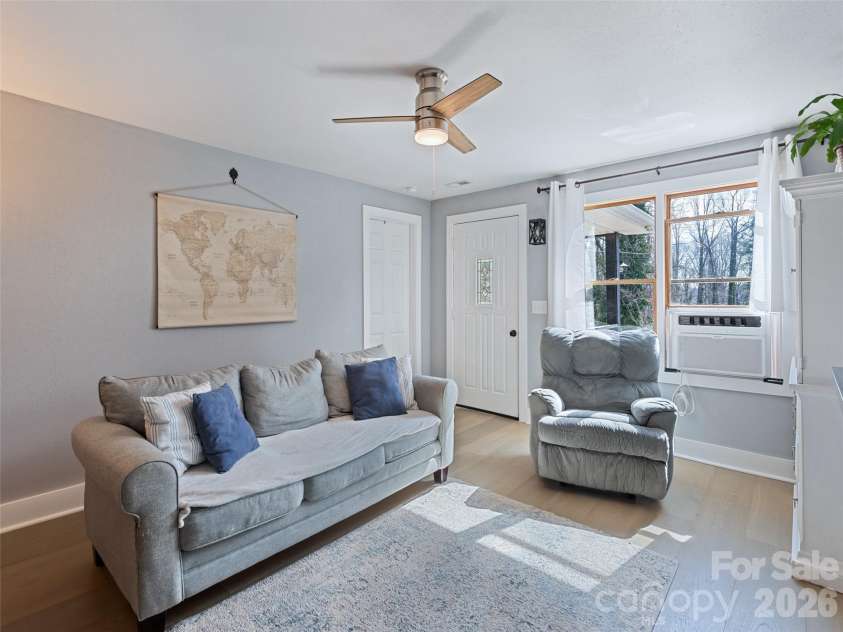 110 Ewart Drive, Hendersonville, NC 28739.  MLS# CAR4355158, YatesRealty ID 10503. 
