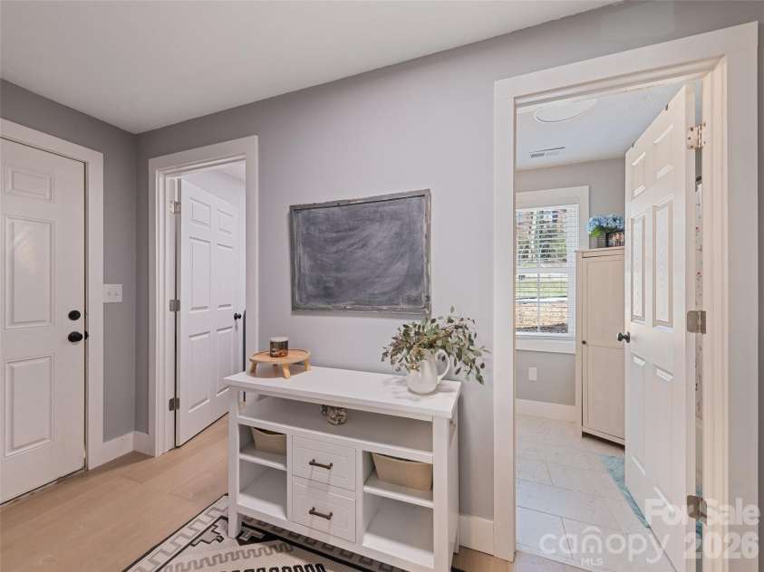 110 Ewart Drive, Hendersonville, NC 28739.  MLS# CAR4355158, YatesRealty ID 10503. 