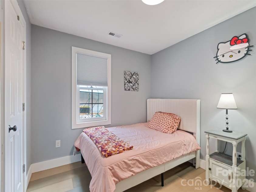 110 Ewart Drive, Hendersonville, NC 28739.  MLS# CAR4355158, YatesRealty ID 10503. 