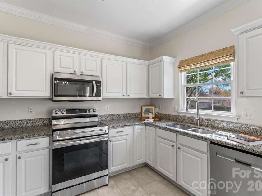 112 Audubon Avenue, Mooresville, NC 28117.  MLS# CAR4352520, YatesRealty ID 10504. 