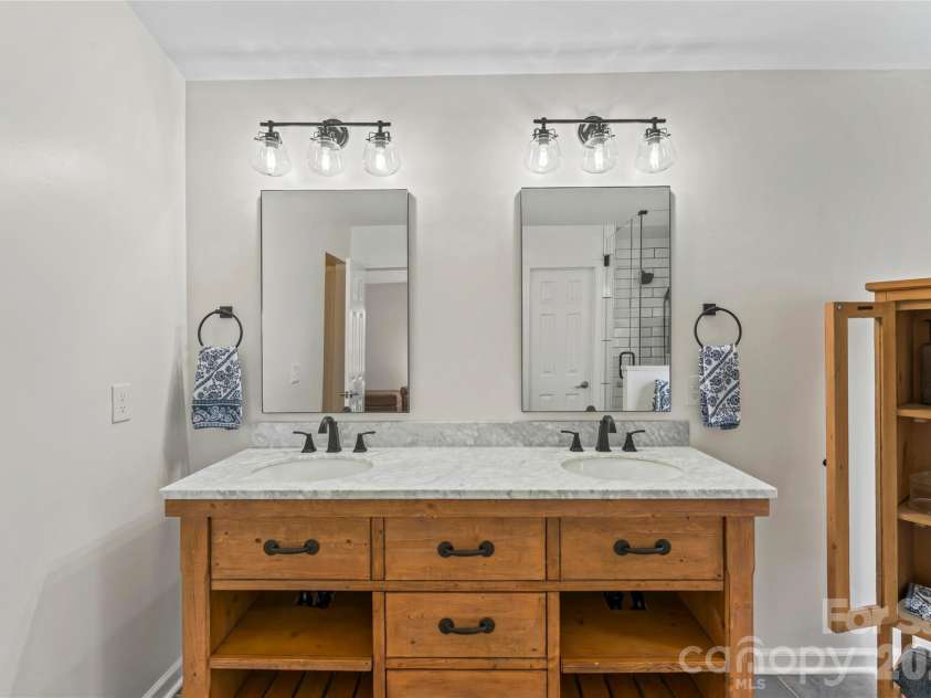 112 Audubon Avenue, Mooresville, NC 28117.  MLS# CAR4352520, YatesRealty ID 10504. 