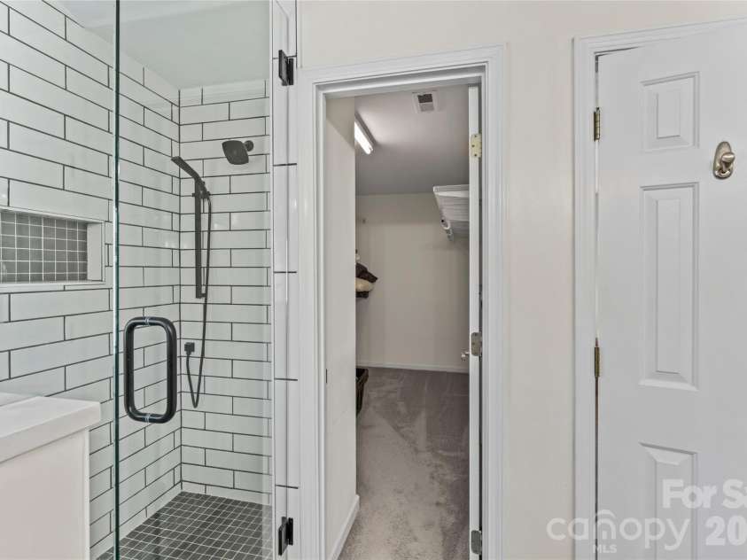 112 Audubon Avenue, Mooresville, NC 28117.  MLS# CAR4352520, YatesRealty ID 10504. 