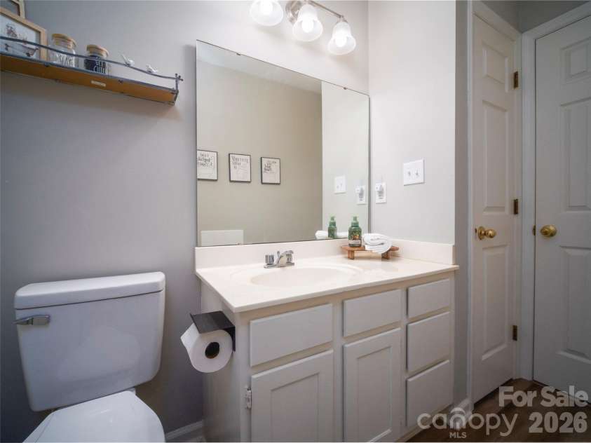 2039 Union Road, Gastonia, NC 28054.  MLS# CAR4354954, YatesRealty ID 10505. Hall bath