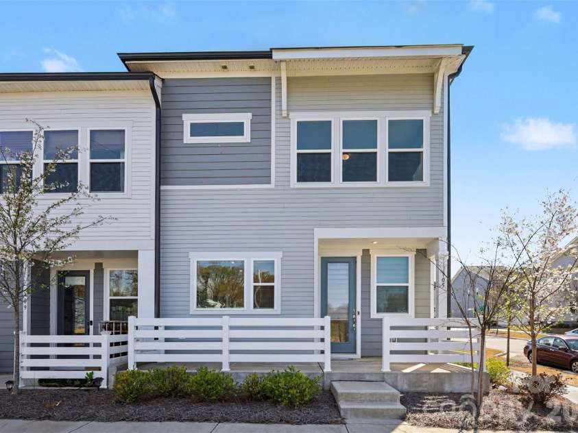 105 Renny Alley, Charlotte, NC 28217.  MLS# CAR4414720, YatesRealty ID 10506. 