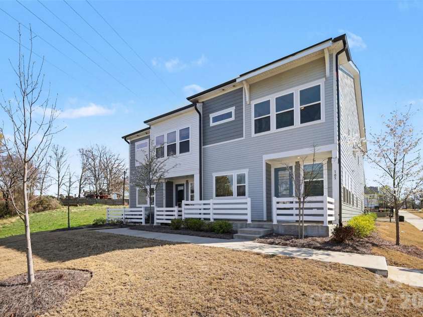 105 Renny Alley, Charlotte, NC 28217.  MLS# CAR4414720, YatesRealty ID 10506. 
