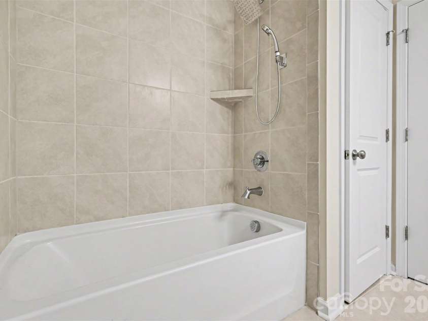 105 Renny Alley, Charlotte, NC 28217.  MLS# CAR4414720, YatesRealty ID 10506. 