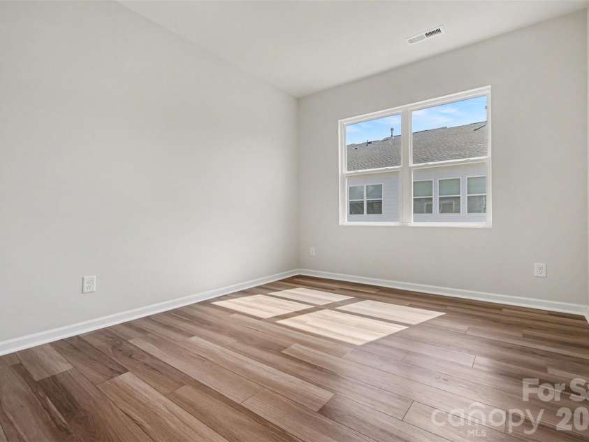 105 Renny Alley, Charlotte, NC 28217.  MLS# CAR4414720, YatesRealty ID 10506. 