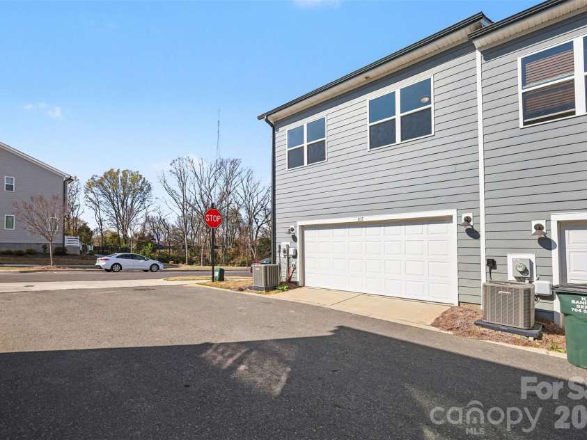 105 Renny Alley, Charlotte, NC 28217.  MLS# CAR4414720, YatesRealty ID 10506. 