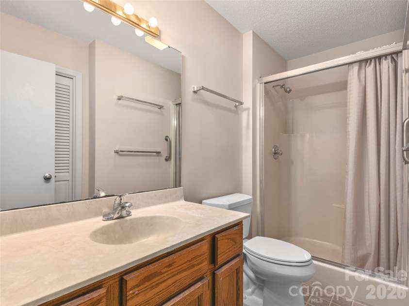 20 Cedarcliff Circle, Asheville, NC 28803.  MLS# CAR4360512, YatesRealty ID 10507. 